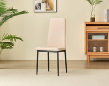 Load image into Gallery viewer, Seattle Dining Table with 4 Emily Leather Chairs