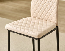 Load image into Gallery viewer, Seattle Dining Table with 4 Emily Leather Chairs